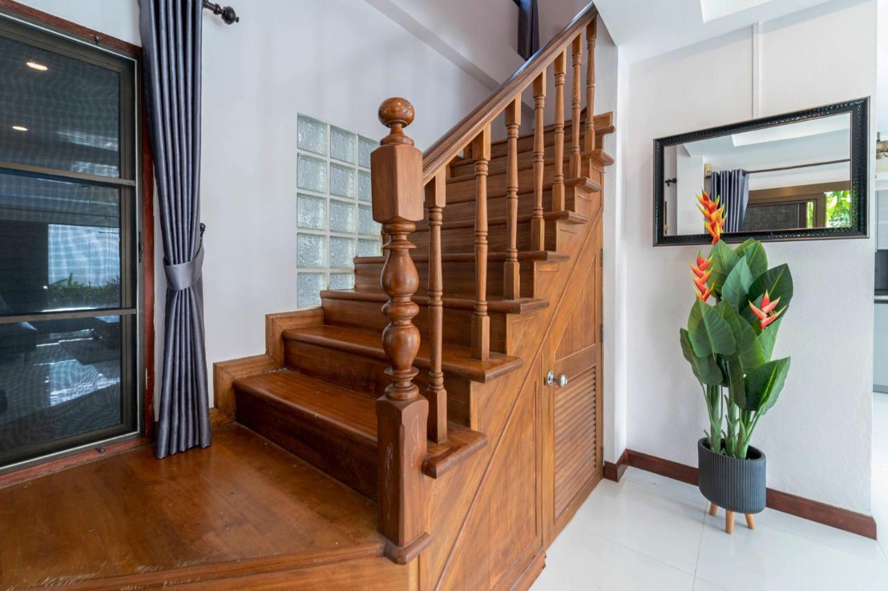 Villa Amaya, 2 Story Tropical Oasis With Green Hills View & Pool, 카말라 비치 외부 사진